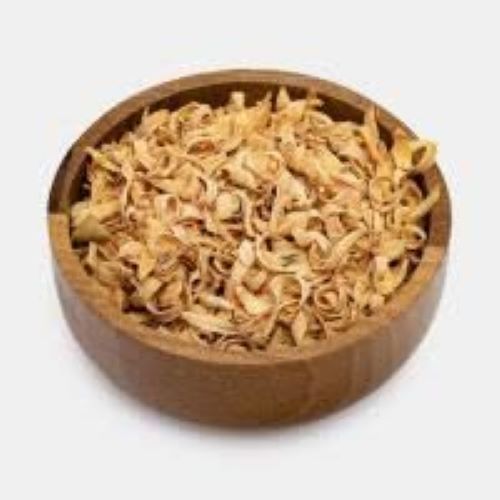 بهار نارنج ریخته شده در ظرف